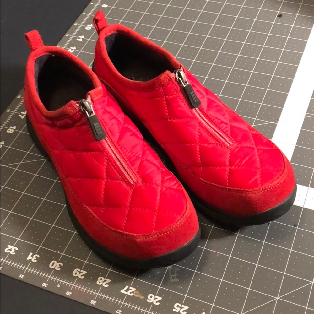 Lands’ End Red Nylon Suede Quilted Top Zip - NEW!